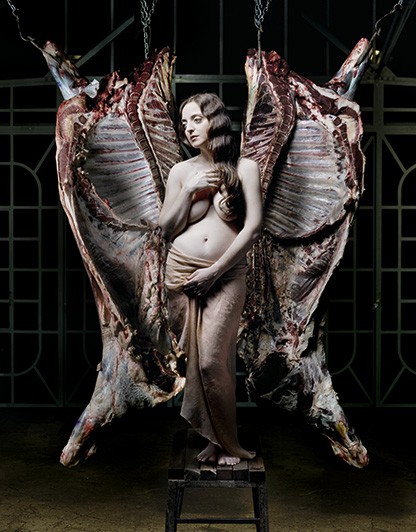 Nicola alada, inspirado en Bacon